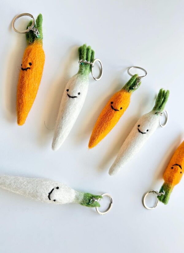 Felt Carrot Keychain: Handmade Wool Ornament, Easter Gift