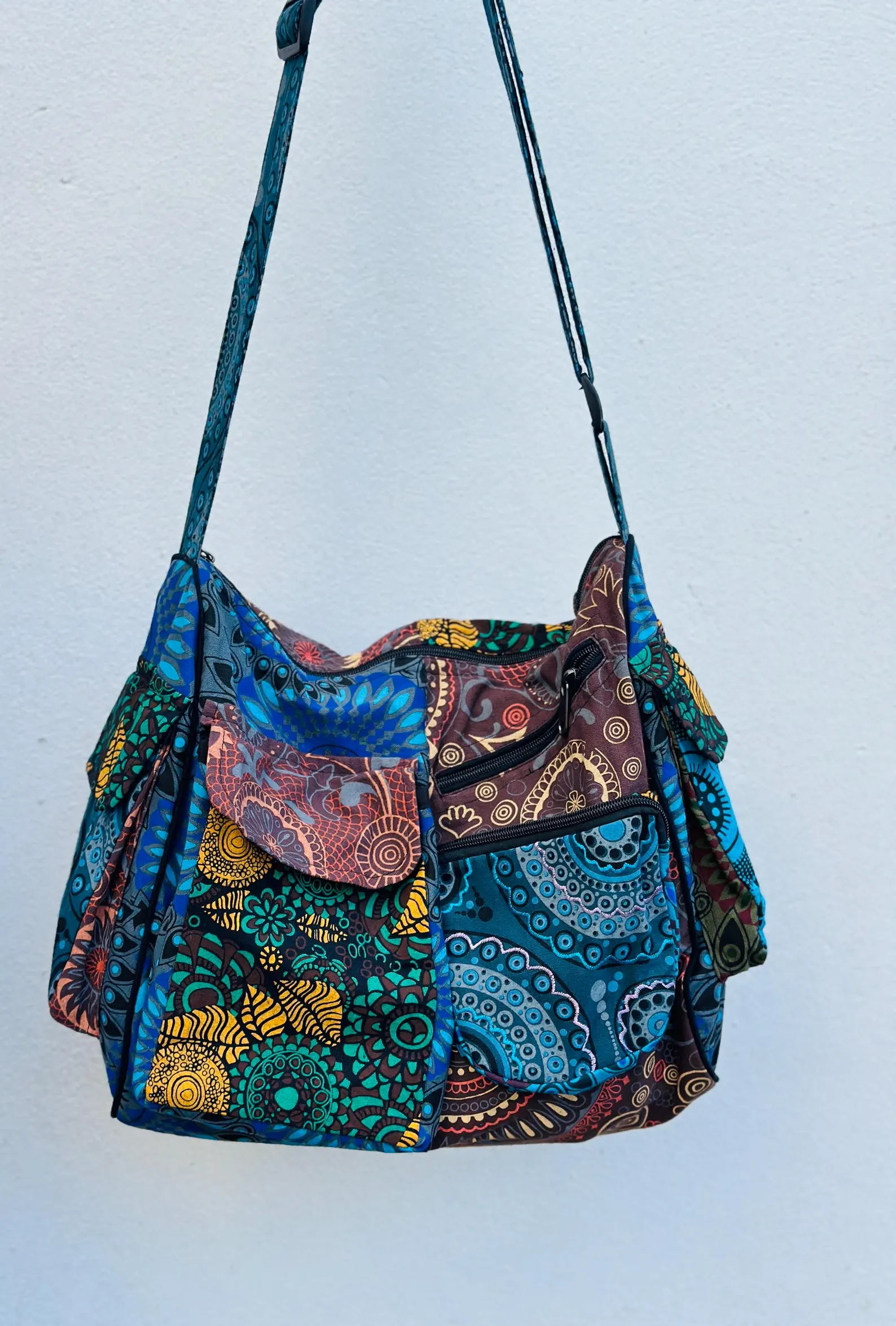 Boho Embroidered Cotton Crossbody Bag: Handmade Himalayan Messenger