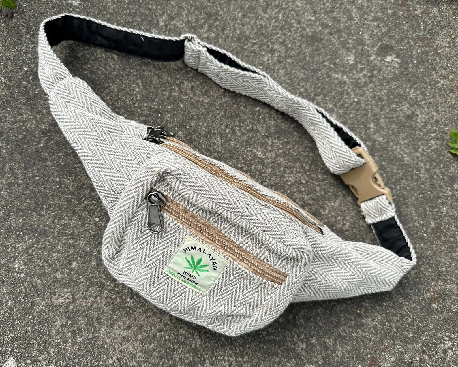 Himalayan Hemp Fanny Pack: Handmade Fair Trade Waist Bag - Image 3