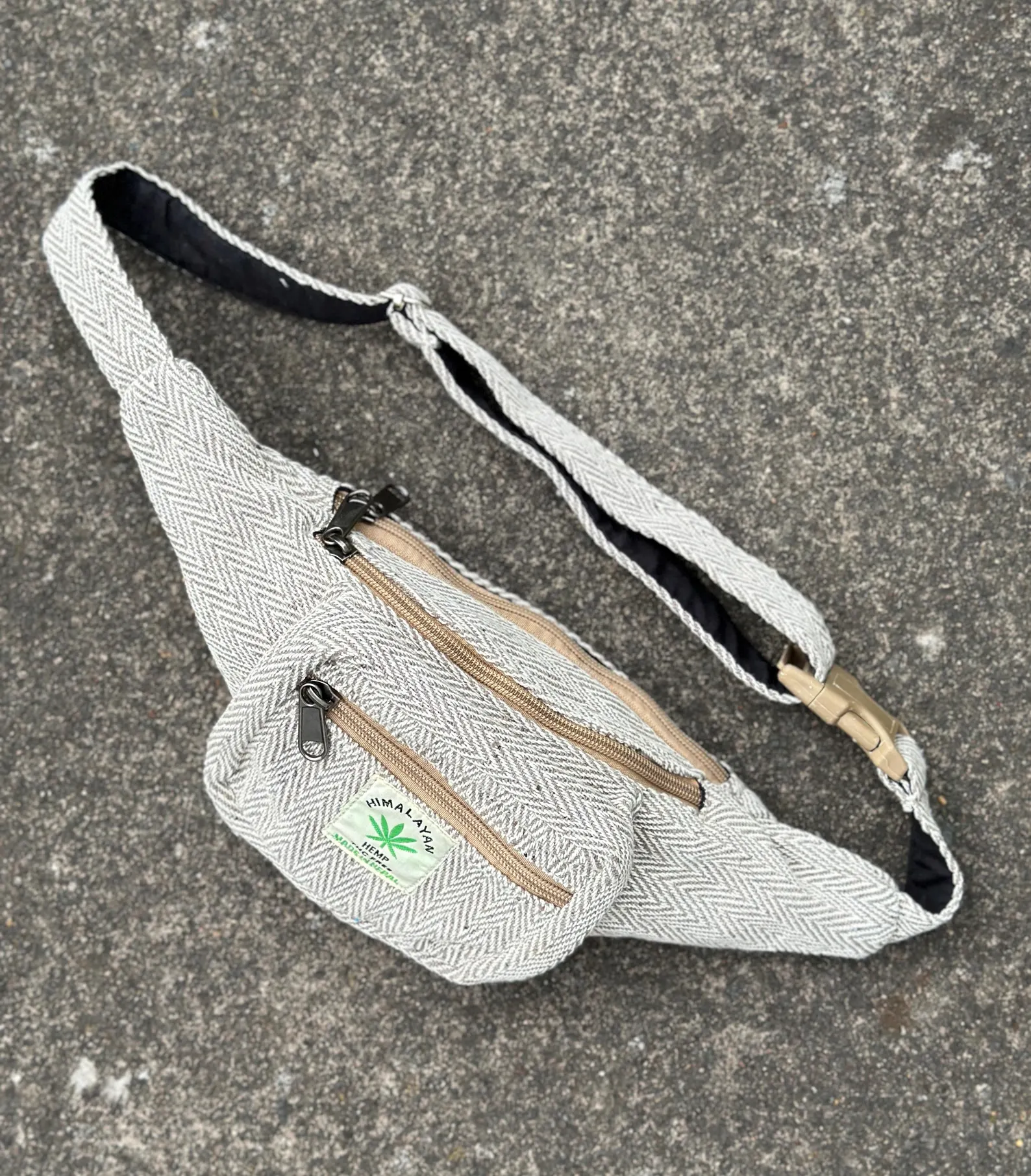 Himalayan Hemp Fanny Pack: Handmade Fair Trade Waist Bag - Image 5
