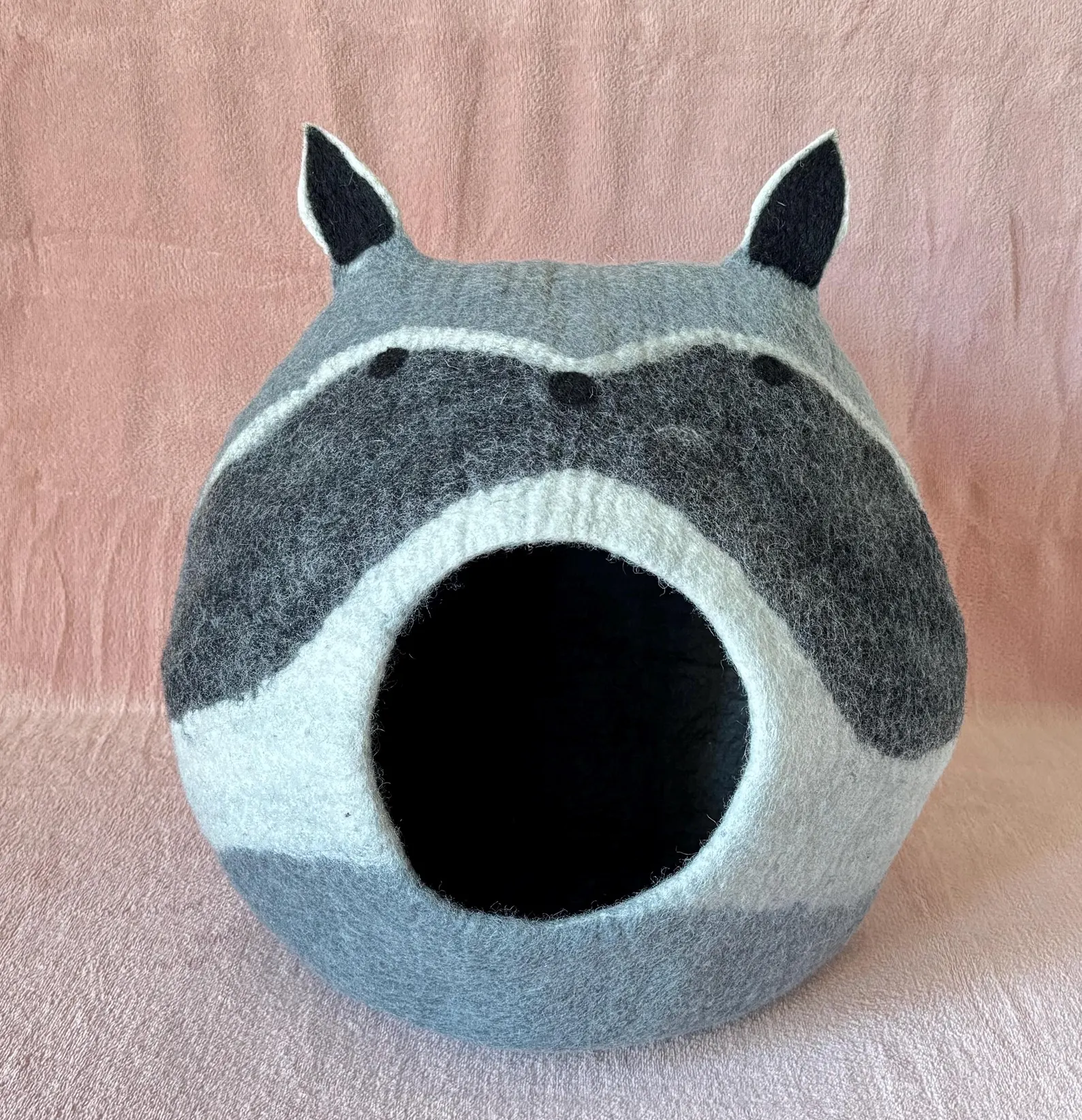 Fox Design Wool Felt Cat House: Handmade Kitten Cave Bed - Image 7